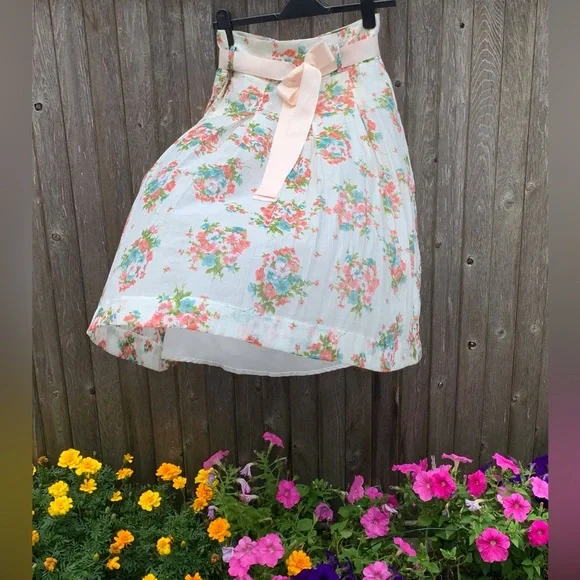 Delicate Flared Skirt - Picture 12 of 16